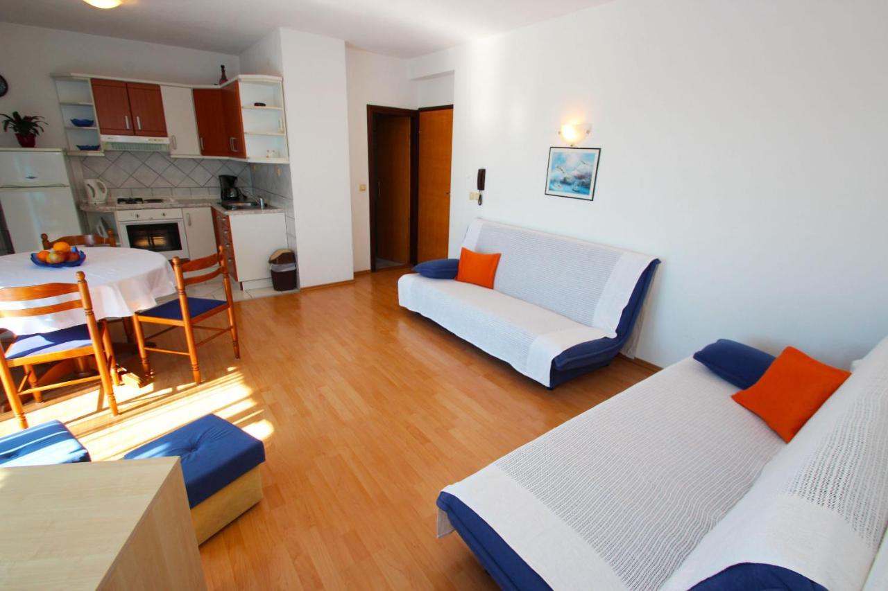 App Blazekovic Apartamento Crikvenica Exterior foto